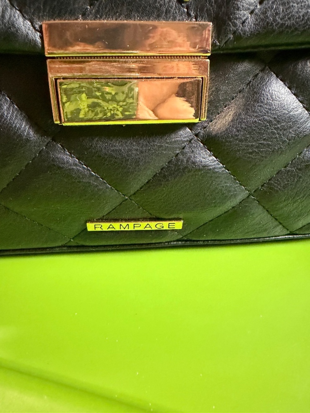 Cross body with chain strap